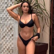 veluie Biquini Saia com Top Meia Taça e Calcinha Asa Delta Ibiza-marquinha-praia-ferias-verao-festa-passeio-viagens_Preto